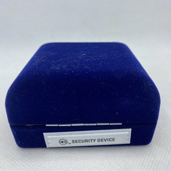 Allure Silver Plate Heart Necklace and Earring Set CZ - Picture 4 of 5